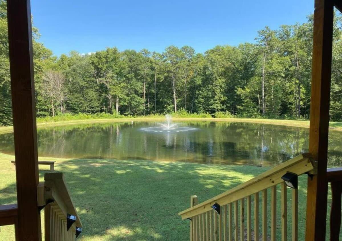 Serene 1Br Cabin Near Nc Z00 With Loft & Waterview Ашбъро Екстериор снимка