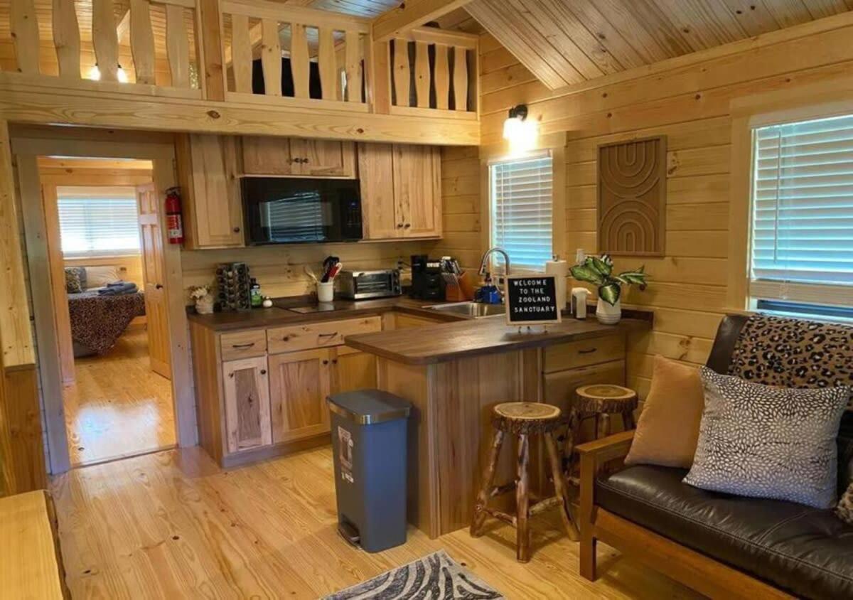 Serene 1Br Cabin Near Nc Z00 With Loft & Waterview Ашбъро Екстериор снимка