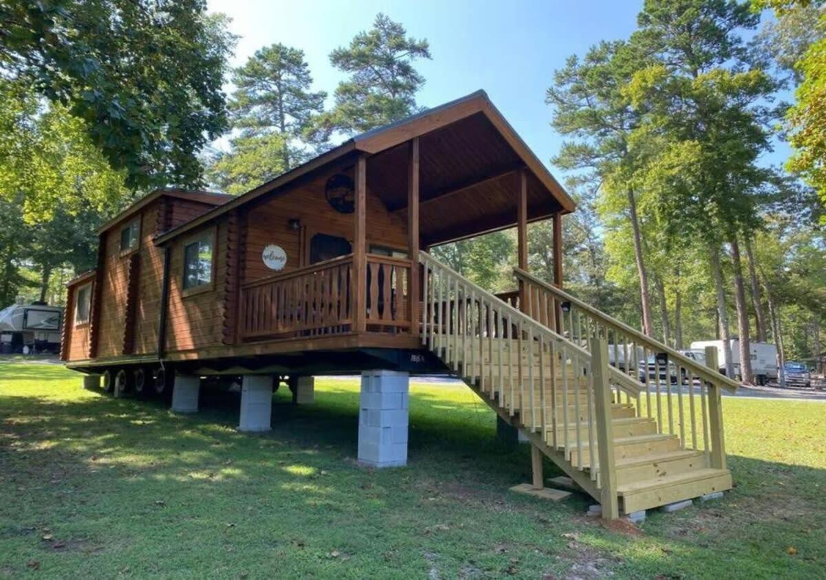 Serene 1Br Cabin Near Nc Z00 With Loft & Waterview Ашбъро Екстериор снимка